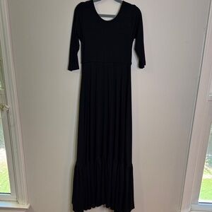 Omi jo Black Maxi Dress size 8